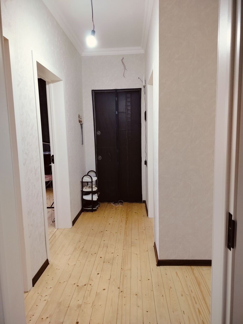 3 otaqlı. həyət evi tcili satılır - Geniş, işıqlı mətbəx: üst-alt
