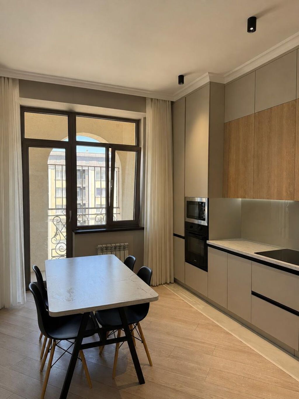 2 комнаты, 93 м², Асанбай мкр Элитка, 9 этаж, Дизайнерский ремонт: фото 2