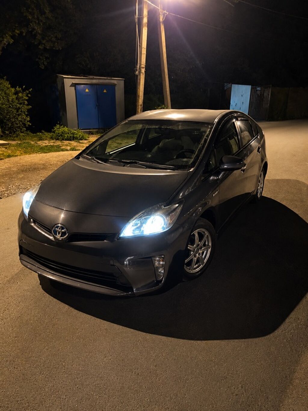 Toyota Prius: 2013 г., 1.8 л, Автомат, Гибрид, Хэтчбэк: фото 4