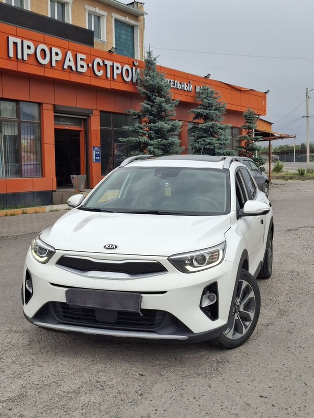 Kia Stonic: 2018 г., 1.4 л, Автомат, Бензин, Кроссовер: фото 4