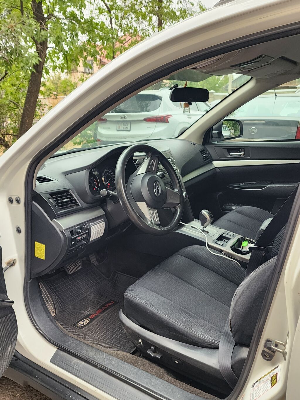 Subaru Outback: 2011 г., 2.5 л, Вариатор, Бензин, Универсал: фото 6