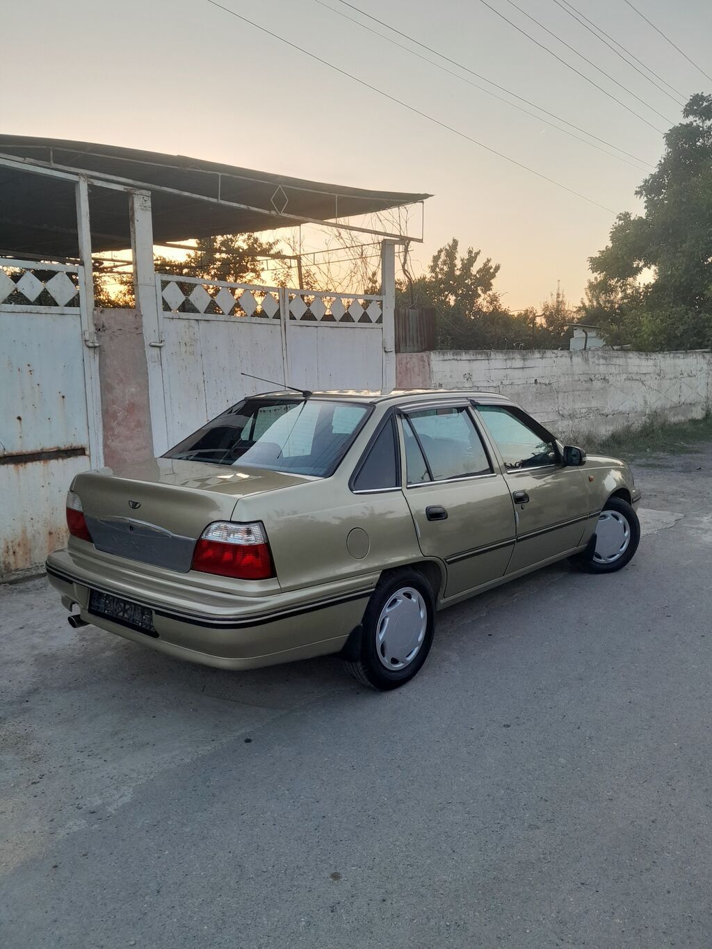 Daewoo Nexia: 2007 г., Седан: фото 3