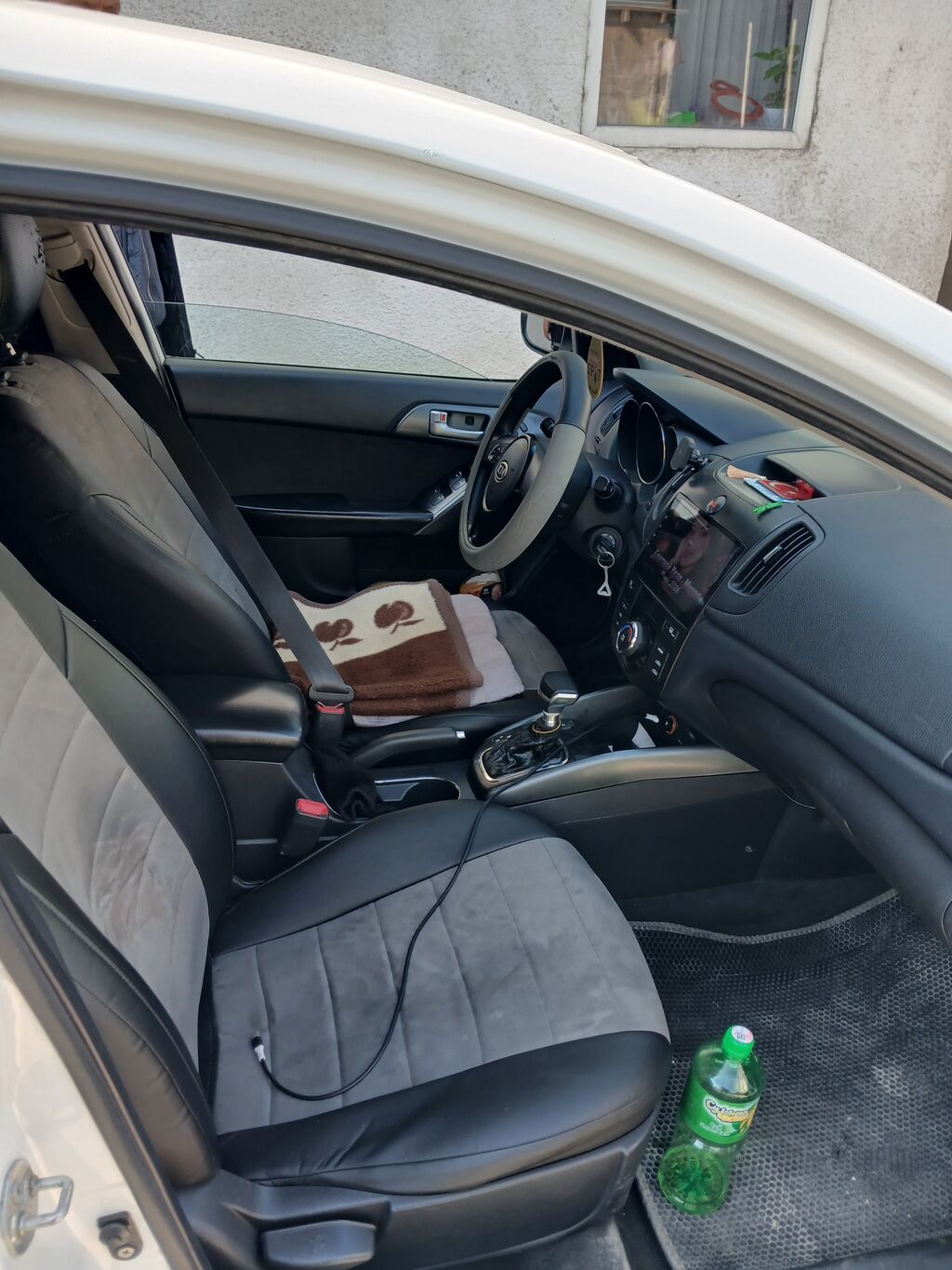 Kia Cerato: 2012 г., 1.6 л, Автомат, Бензин, Седан: фото 4