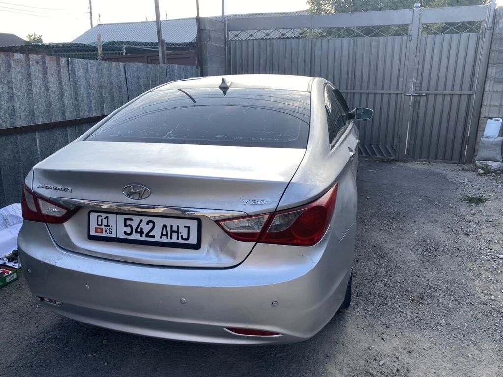 Hyundai Sonata: 2011 г., 2 л, Автомат, Газ, Седан: фото 2