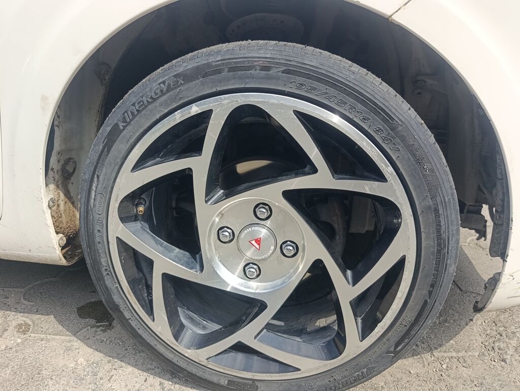 Колеса в сборе 195 / 45 / R 16, Лето, Б/у, Комплект, Легковые, Литые, отверстий - 4: фото 2