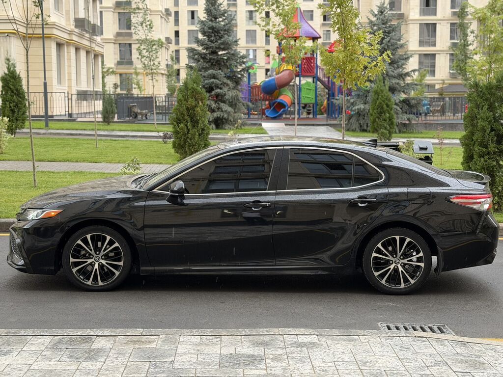 Toyota Camry: 2019 г., 2.5 л, Автомат, Бензин, Седан: фото 4