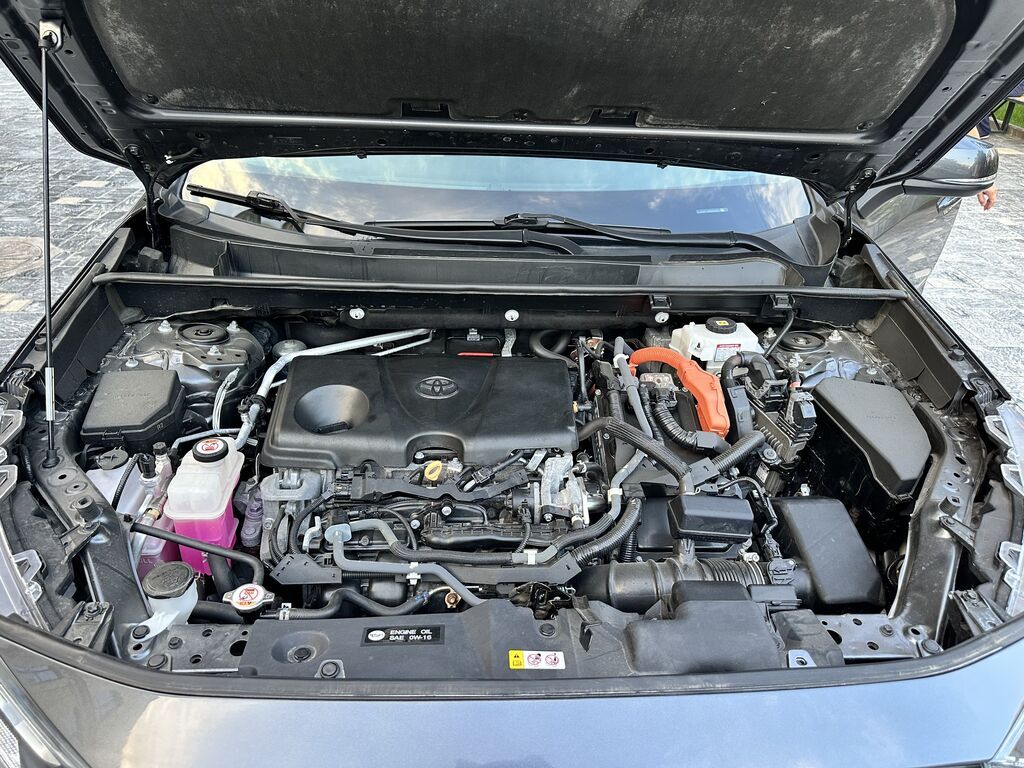 Toyota RAV4: 2021 г., 2.5 л, Автомат, Гибрид, Кроссовер: фото 8
