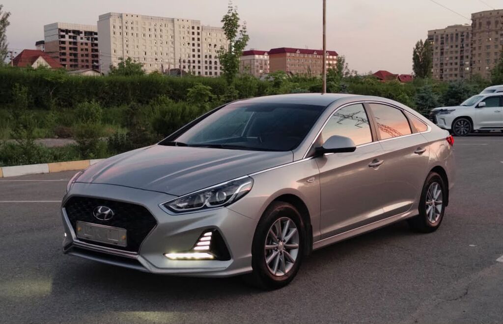 Hyundai Sonata: 2023 г., 2 л, Автомат, Газ, Седан: фото 2
