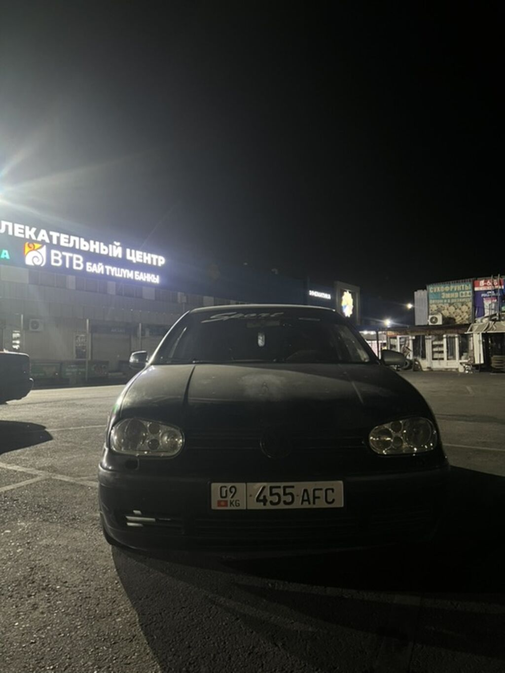 Volkswagen Golf: 2002 г., 1.6 л, Механика, Бензин, Хэтчбэк: фото 2