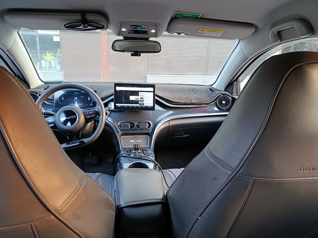 BYD E2: 2023 г., 0.1 л, Робот, Электромобиль, Лифтбек: фото 4