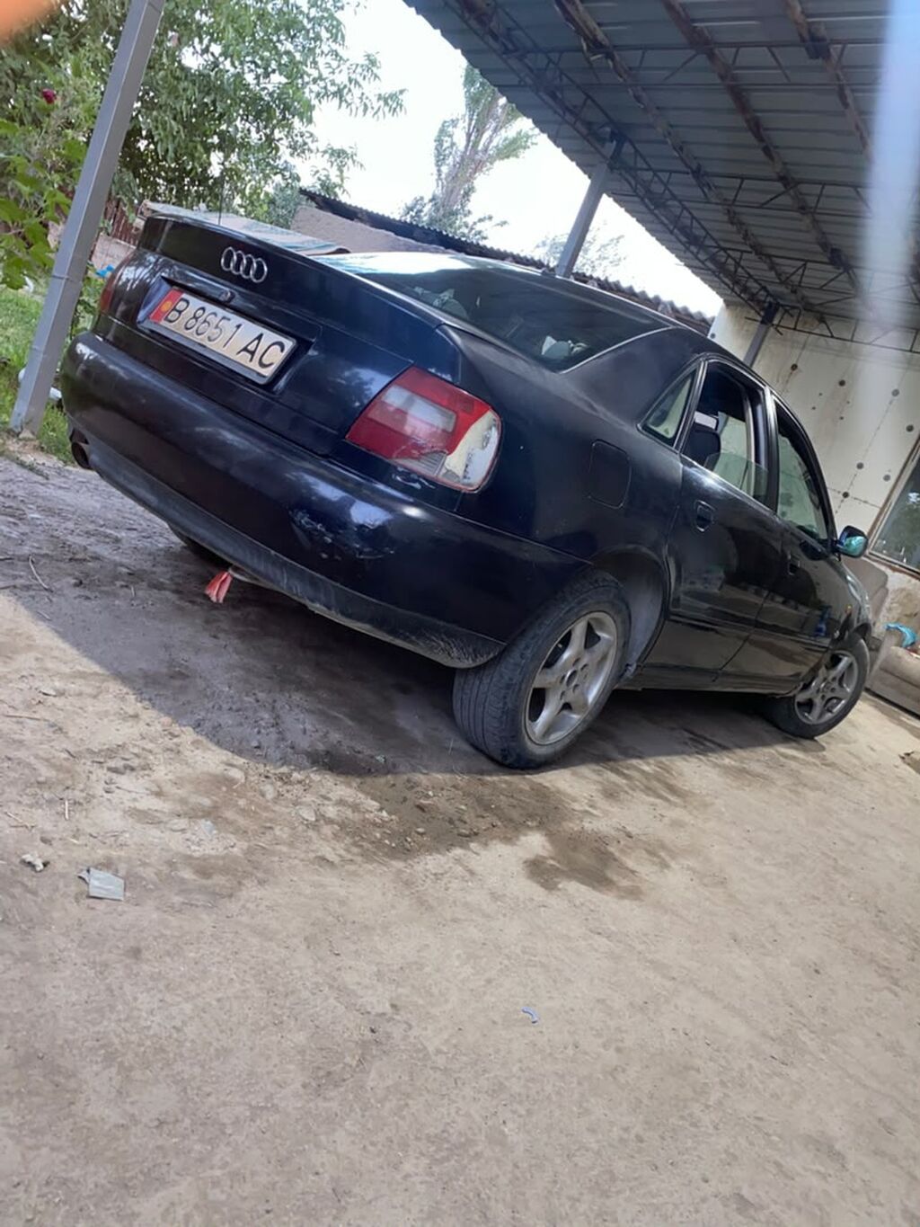 Audi A4: 1997 г., 1.8 л, Механика, Бензин, Седан: фото 1