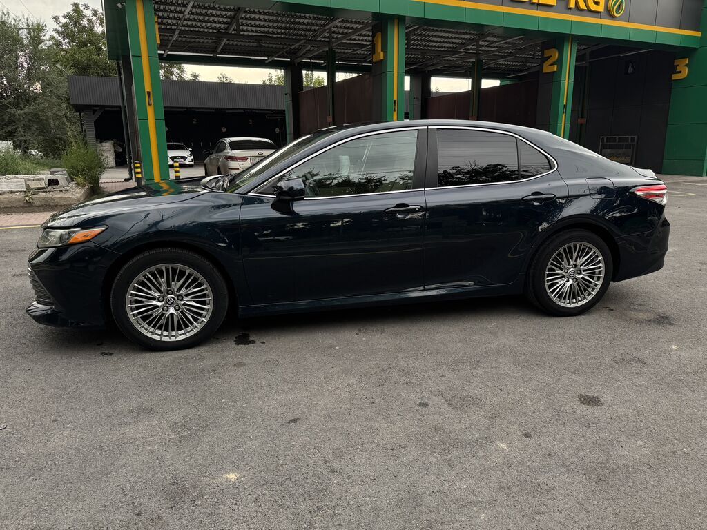 Toyota Camry: 2018 г., 2.5 л, Автомат, Бензин, Седан: фото 5