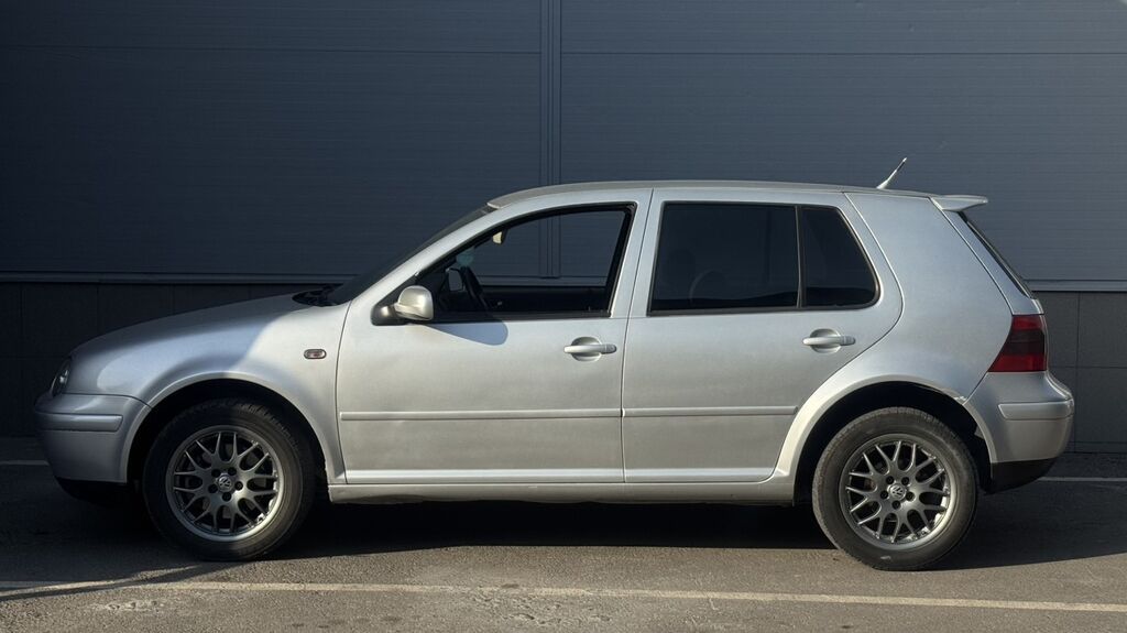 Volkswagen Golf: 2004 г., 1.8 л, Автомат, Бензин, Хэтчбэк: фото 5