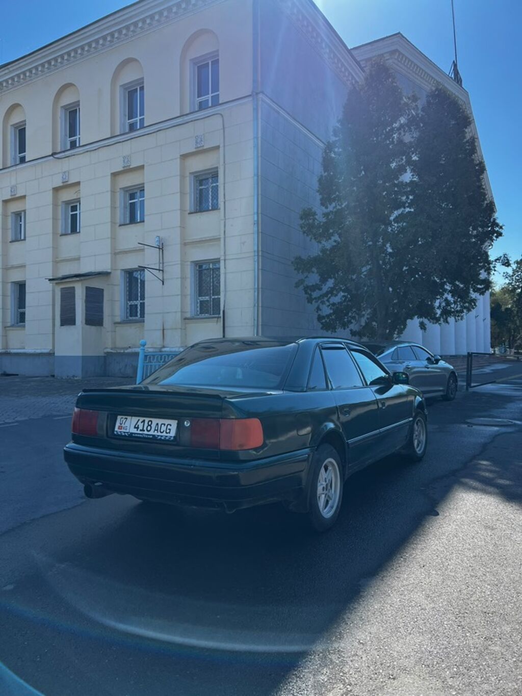 Audi 100: 1992 г., 2.3 л, Механика, Бензин, Седан: фото 4