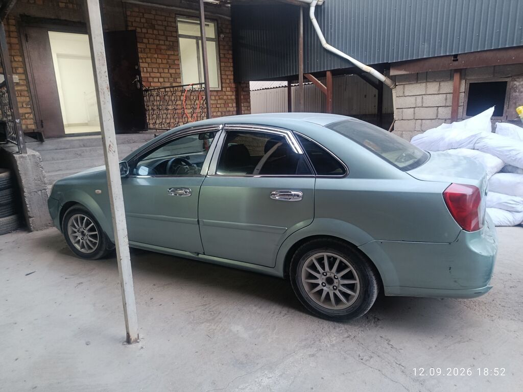 Daewoo Gentra: 2004 г., 1.6 л, Механика, Бензин, Седан: фото 3