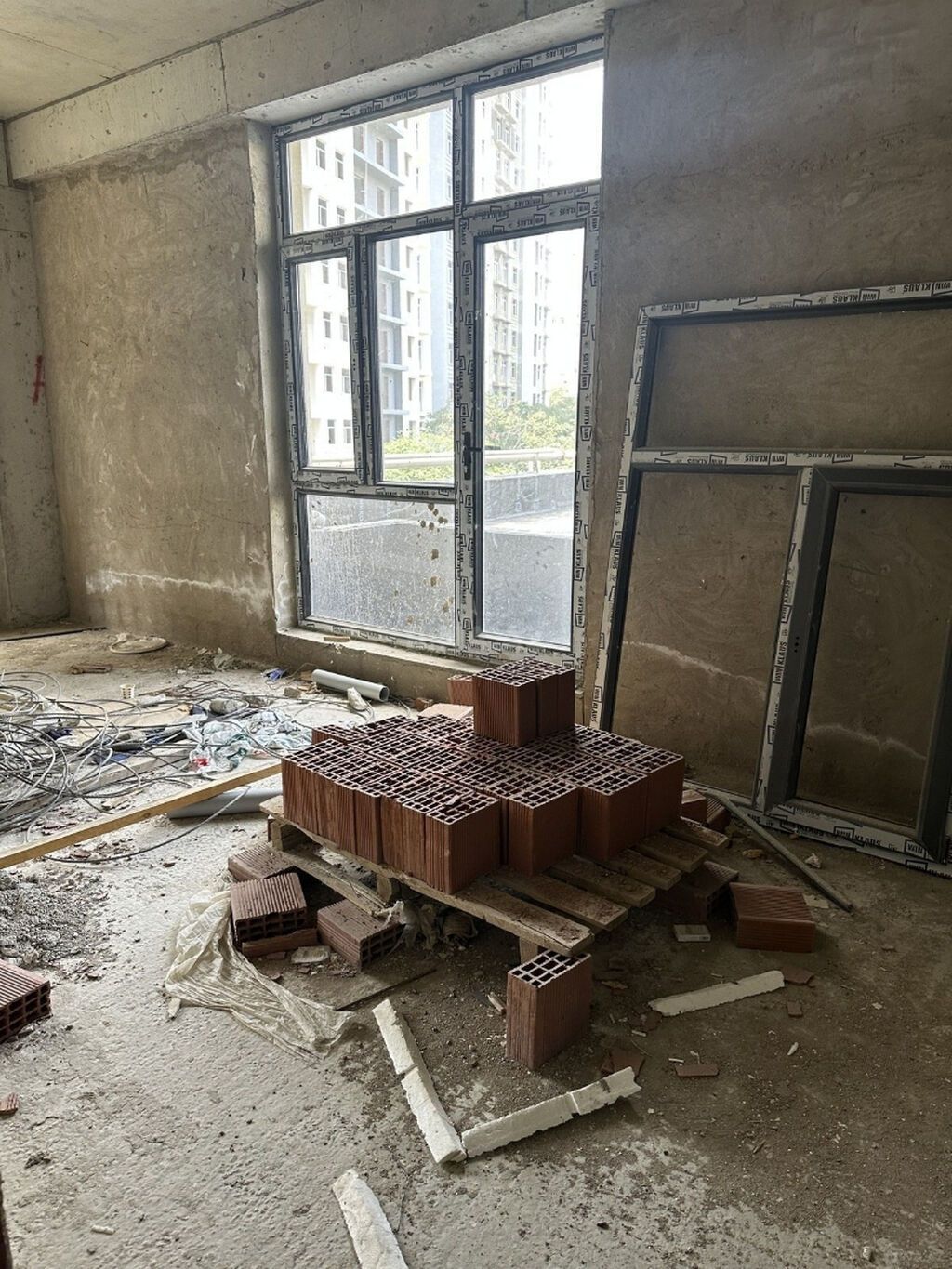 4 otaqlı, Yeni tikili, 131 kv. m