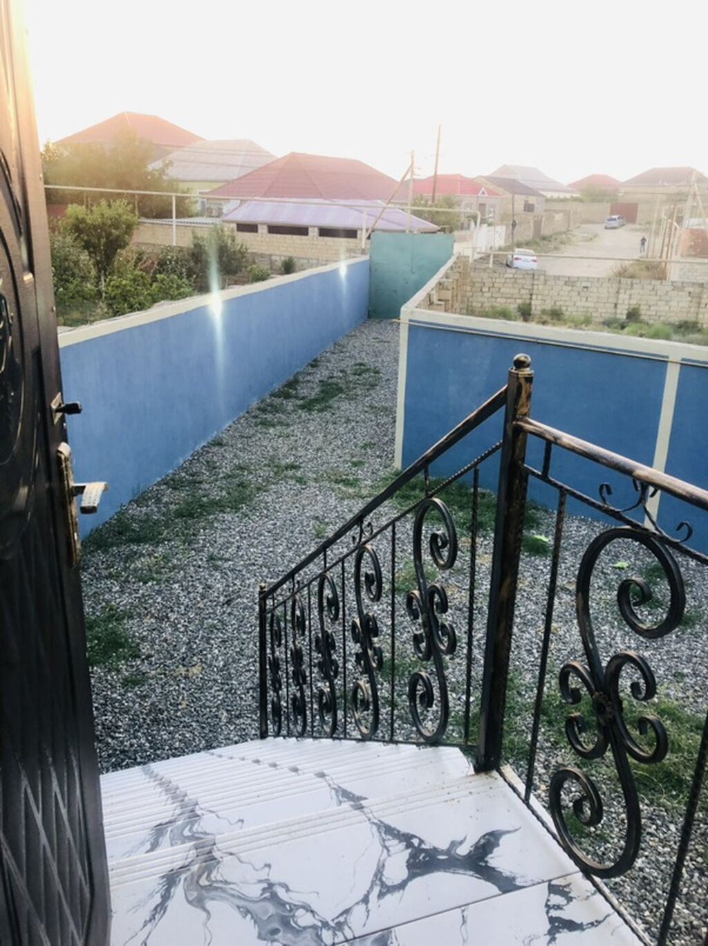 3 otaqlı, 105 kv. m, Kredit var, Yeni təmirli