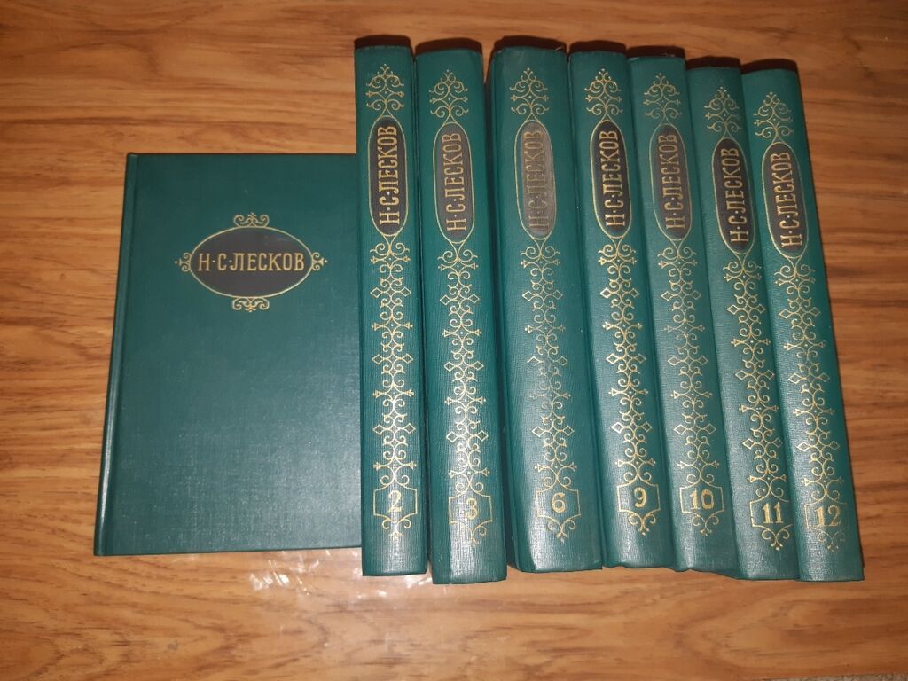 Продаю книг много разных цена тоже разная смотрите мой профиль Книги: фото 2