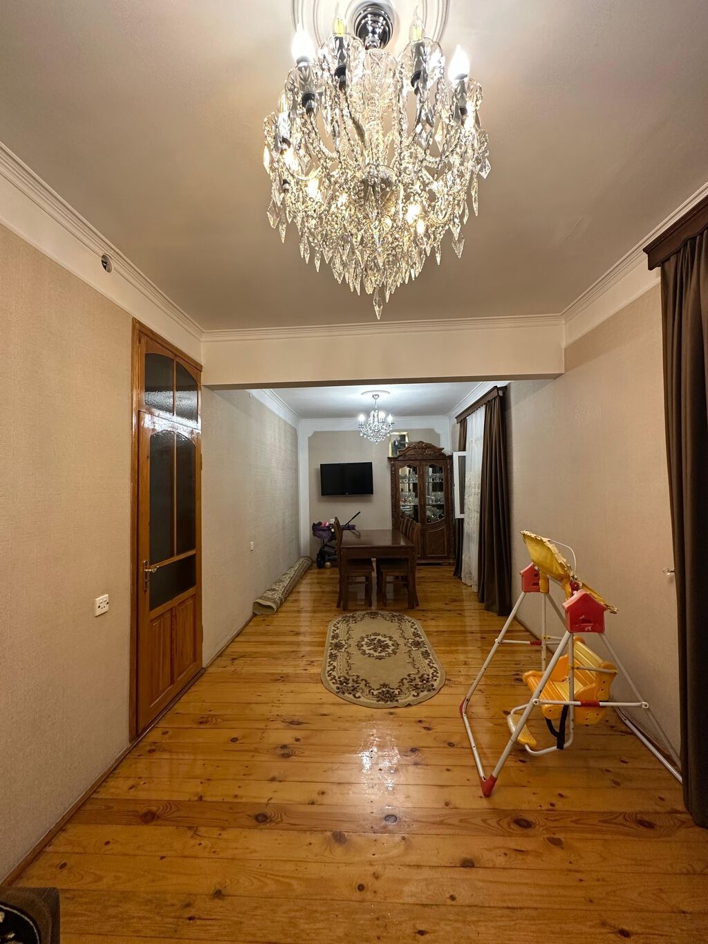 5 otaqlı, 210 kv. m