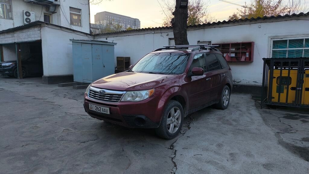 Subaru Forester: 2010 г., 2.5 л, Автомат, Газ, Кроссовер: фото 1