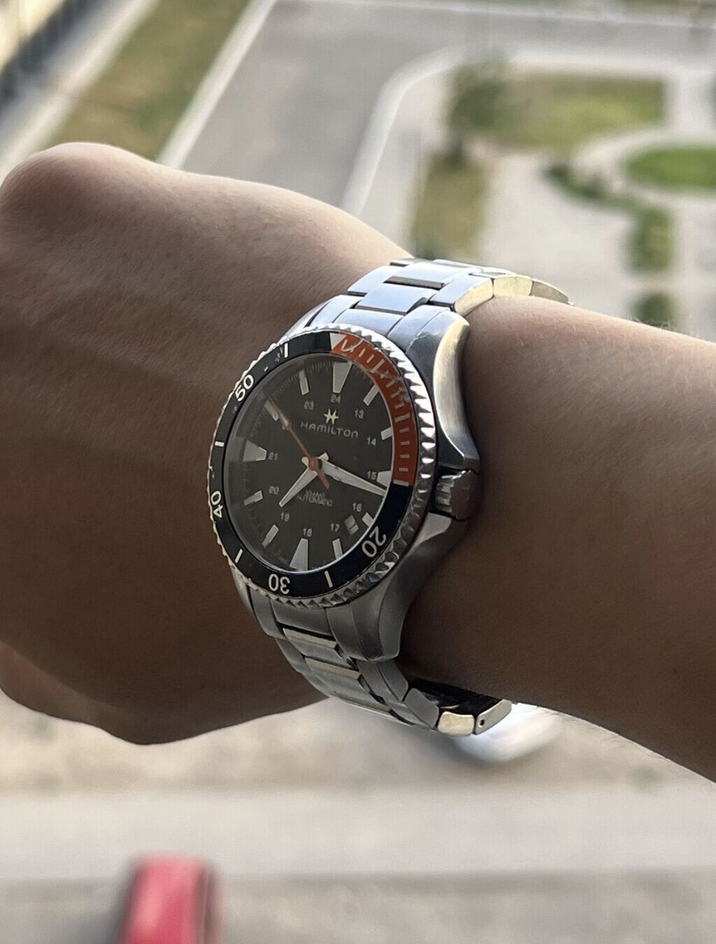 Швейцарские Hamilton Khaki Navy Scuba Auto. Состояние бу. На безеле — фото 4