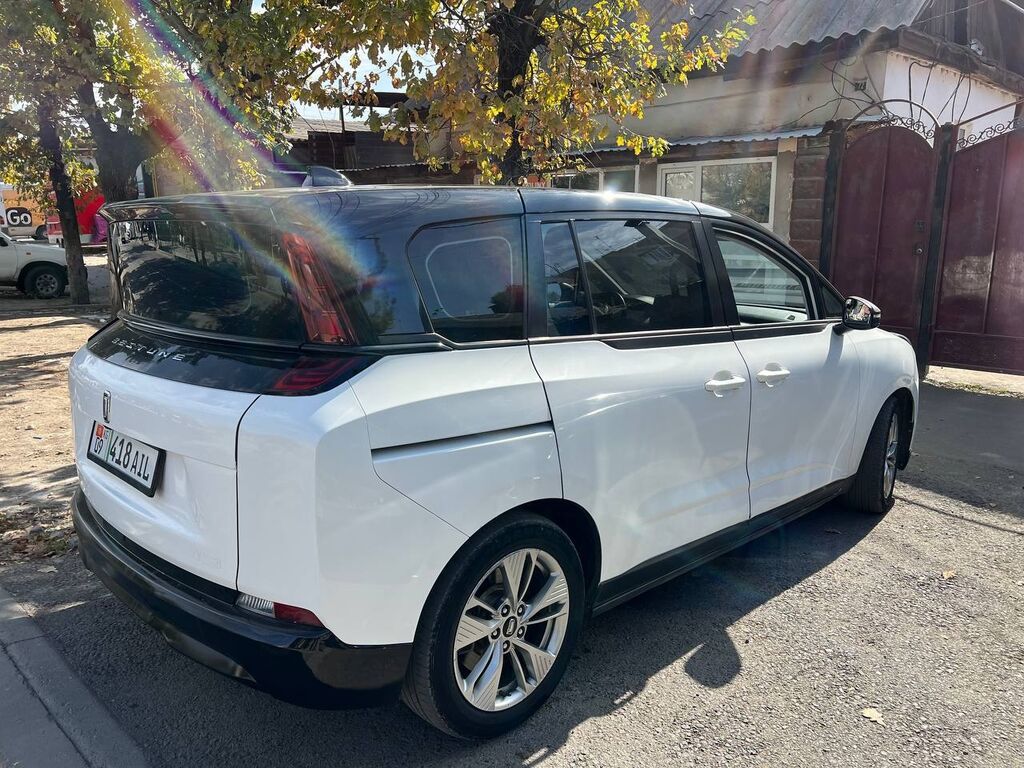FAW Besturn B50: 2022 г., Автомат, Электромобиль, Минивэн: фото 5