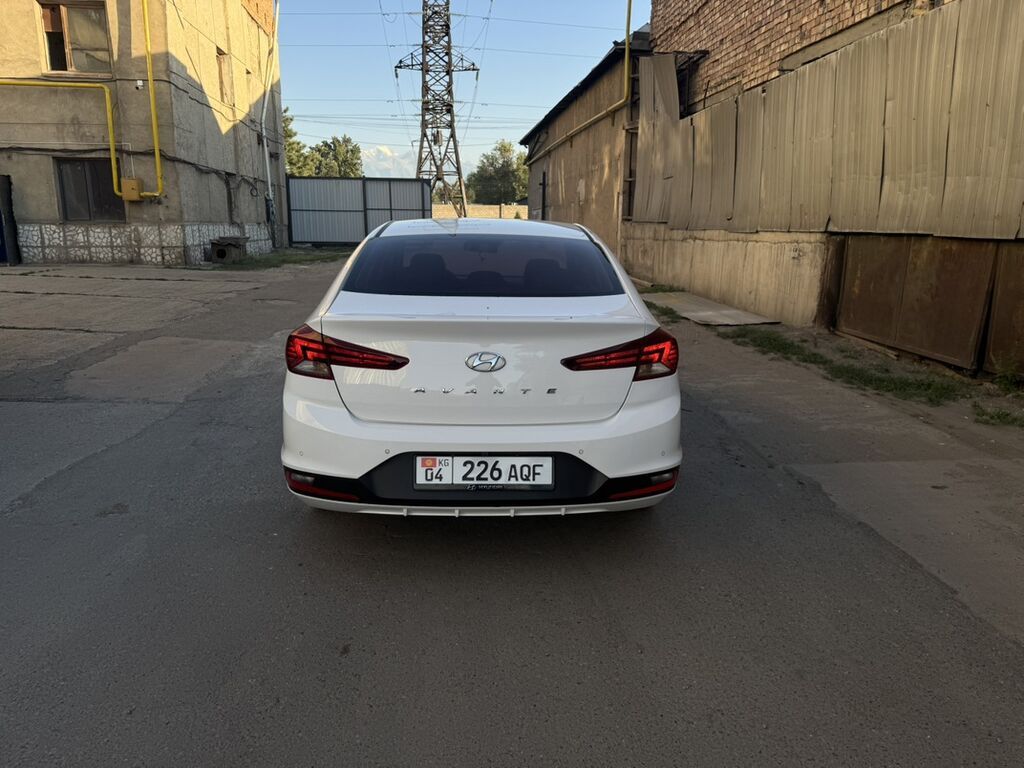Hyundai Elantra: 2019 г., 1.6 л, Газ, Седан: фото 4