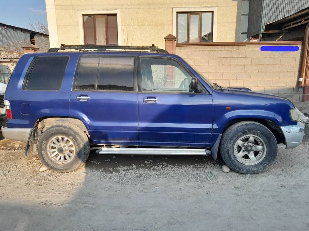 Isuzu Bighorn: 2001 г., Автомат, Дизель, Внедорожник: фото 1