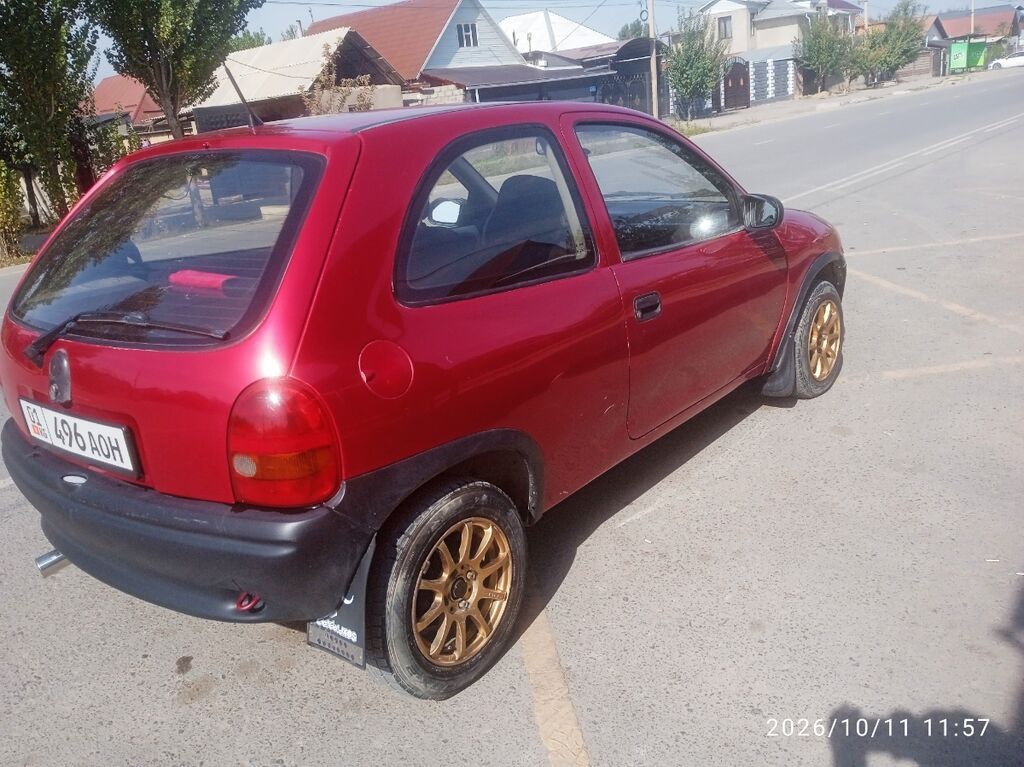 Opel Corsa: 1994 г., 1.2 л, Механика, Бензин, Купе: фото 6