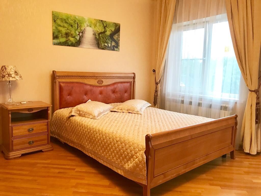 1 комната, Люкс, элитка, Юг-2 мкр, Душевая кабина, Постельное белье, Кондиционер: фото 1
