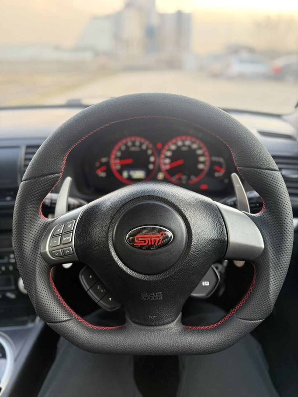 Срочно продам Рулевое колесо Subaru STI (оригинальный спорт-руль): фото 1
