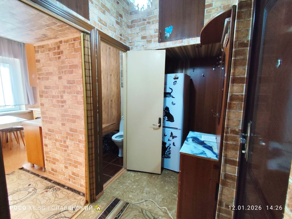 2 комнаты, 50 м², 105 серия, 1 этаж, Старый ремонт: фото 5