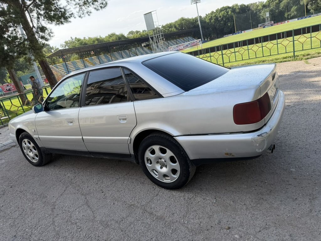 Audi 100: 1995 г., 2.5 л, Механика, Бензин, Седан: фото 3