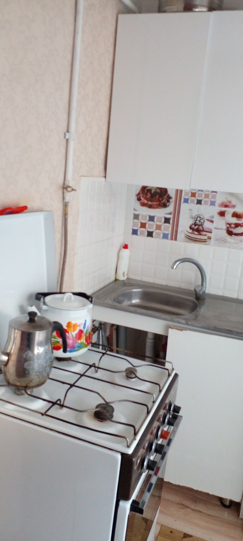 Bakı, 8-ci kilometr, 3 otaqlı, Köhnə tikili, m. Neftçilər, 67 kv. m