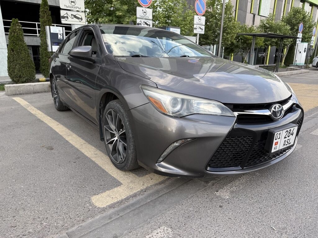 Toyota Camry: 2017 г., 2.5 л, Автомат, Бензин, Седан: фото 2