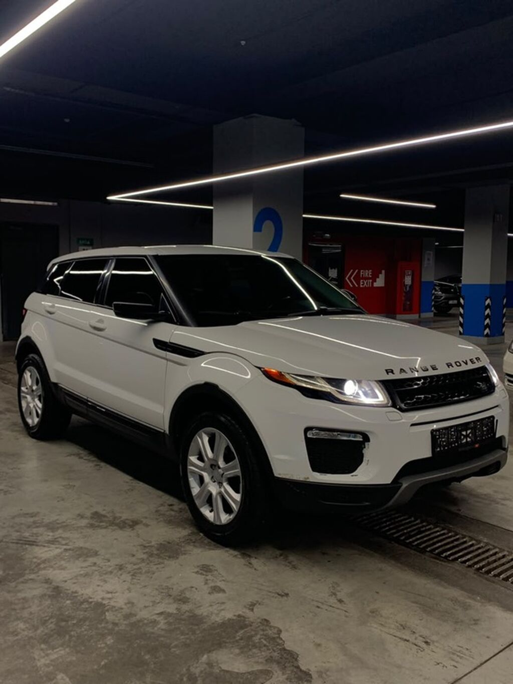 Land Rover Range Rover Evoque: 2018 г., 2 л, Автомат, Бензин, Кроссовер: фото 2