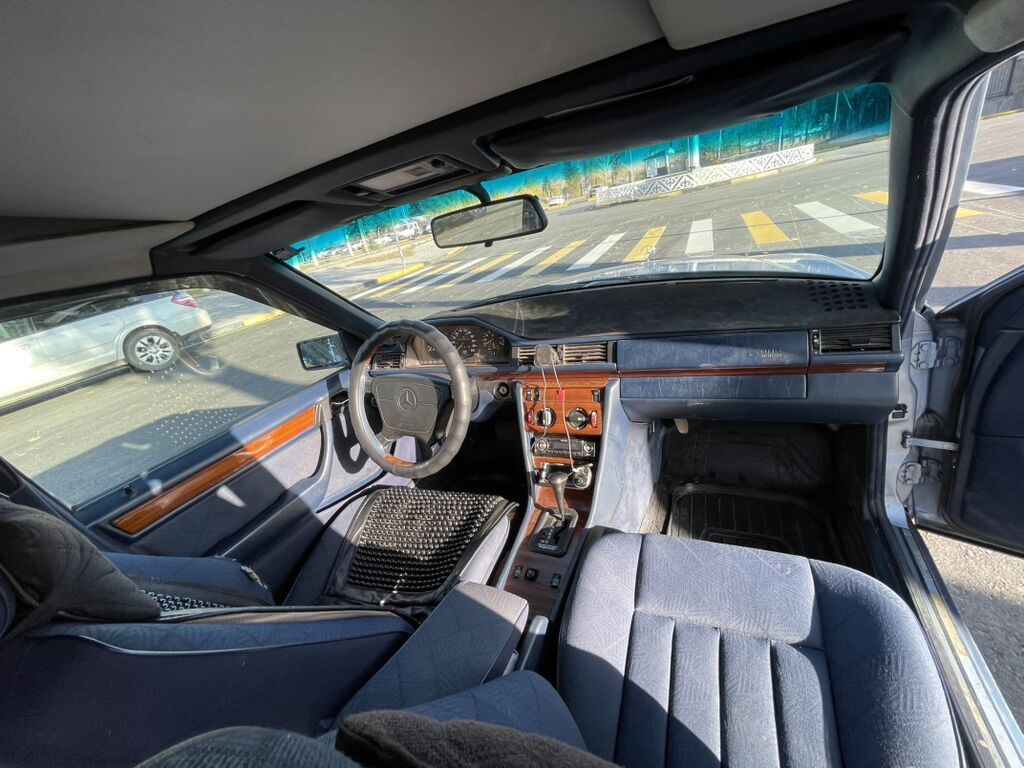 Mercedes-Benz W124: 1995 г., 2 л, Автомат, Газ, Седан: фото 8