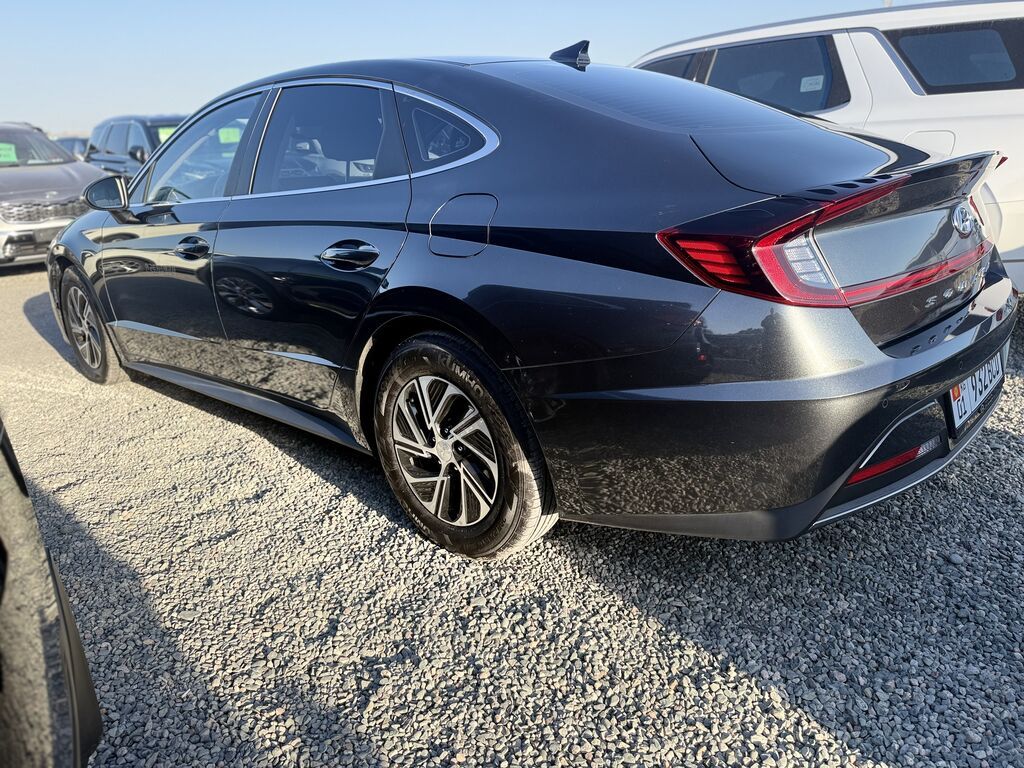 Hyundai Sonata 2022, гибрид, автомат: фото 2