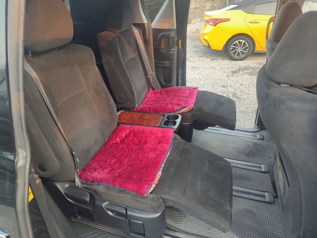 Toyota Alphard 2010, черный минивэн: фото 8
