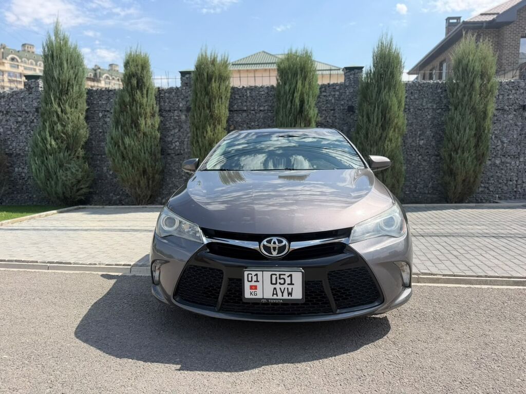 Toyota Camry: 2017 г., 2.5 л, Автомат, Бензин, Седан: фото 2