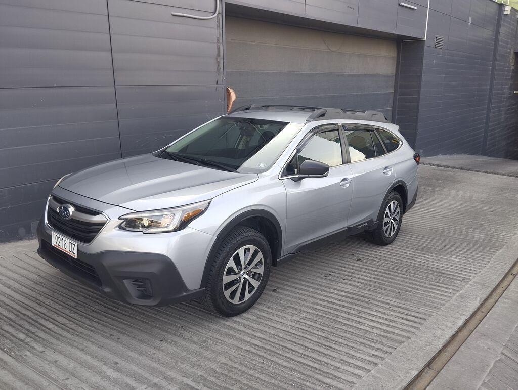Subaru Outback: 2020 г., 2.5 л, Вариатор, Бензин, Универсал: фото 1
