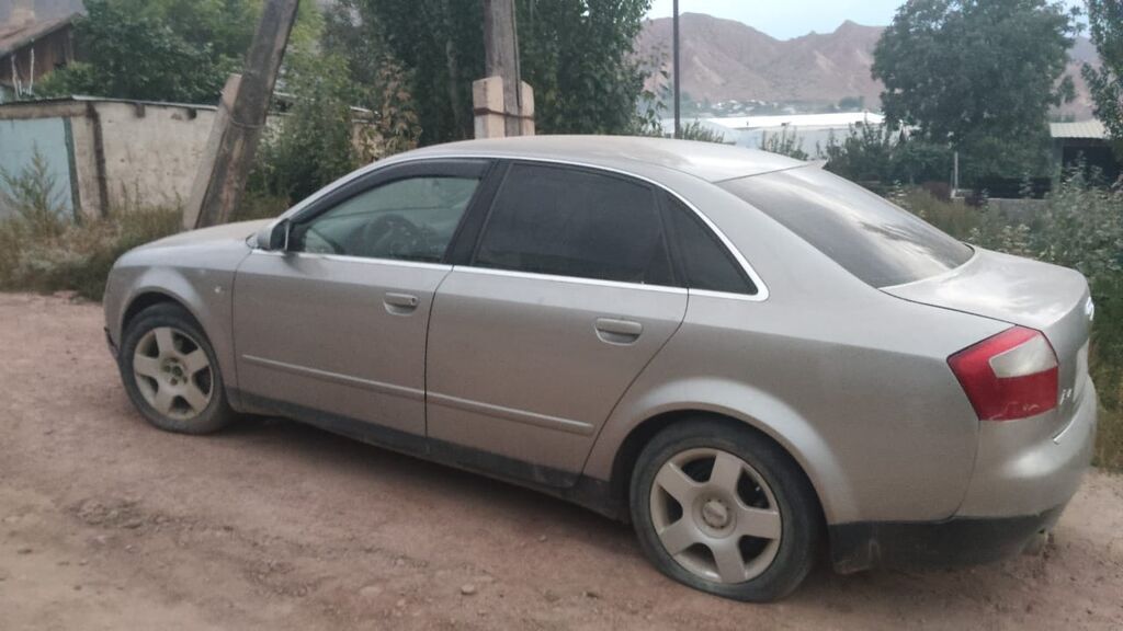 Audi A4: 2001 г., Седан: фото 3