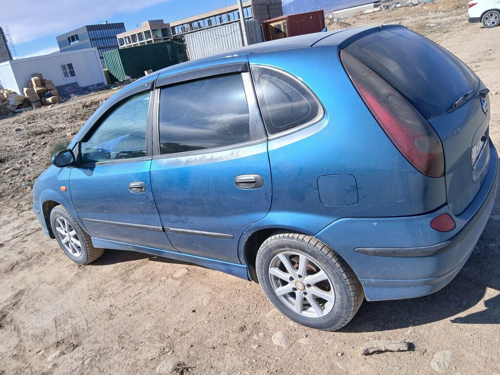 Nissan Tino: 2002 г., Минивэн: фото 2