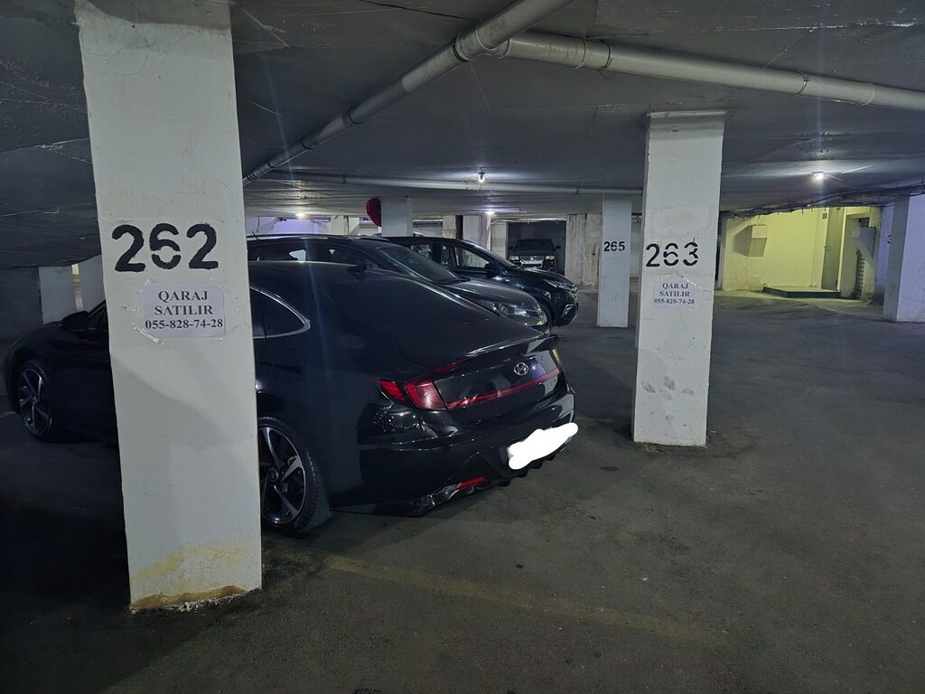 6 ədəd qarajın qiymətidir.cıxarışı var.azinko binalarının qarajıdır