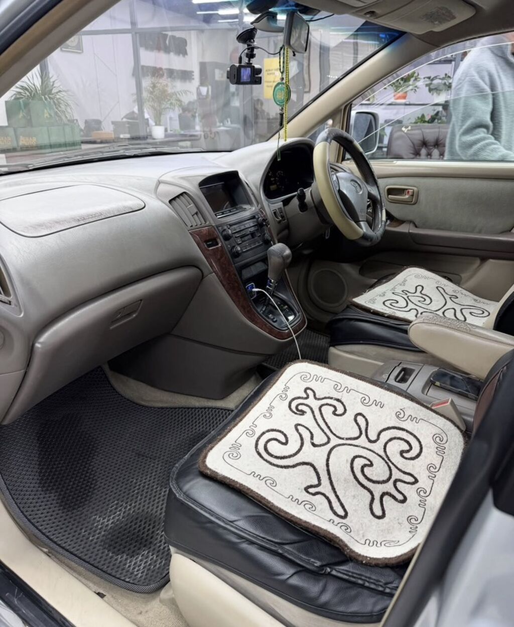 Toyota Harrier: 2000 г., 3 л, Автомат, Бензин, Кроссовер: фото 3
