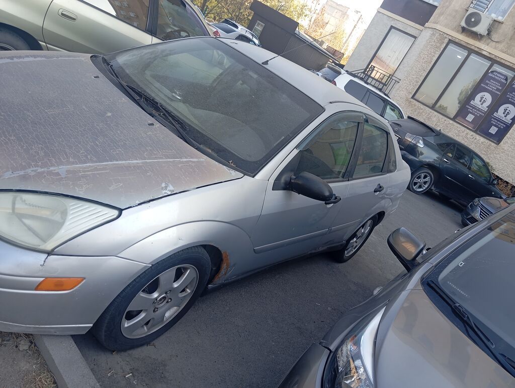 Ford Focus: 2002 г., 1.8 л, Механика, Бензин, Седан: фото 2