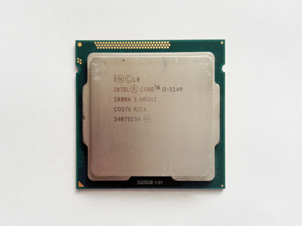 3240 сокет. Процессор Socket-1155 Intel Core i3-2100, 3,1 ГГЦ. I3 3240 vs i5 3470. I3 3240 фото кристалла.