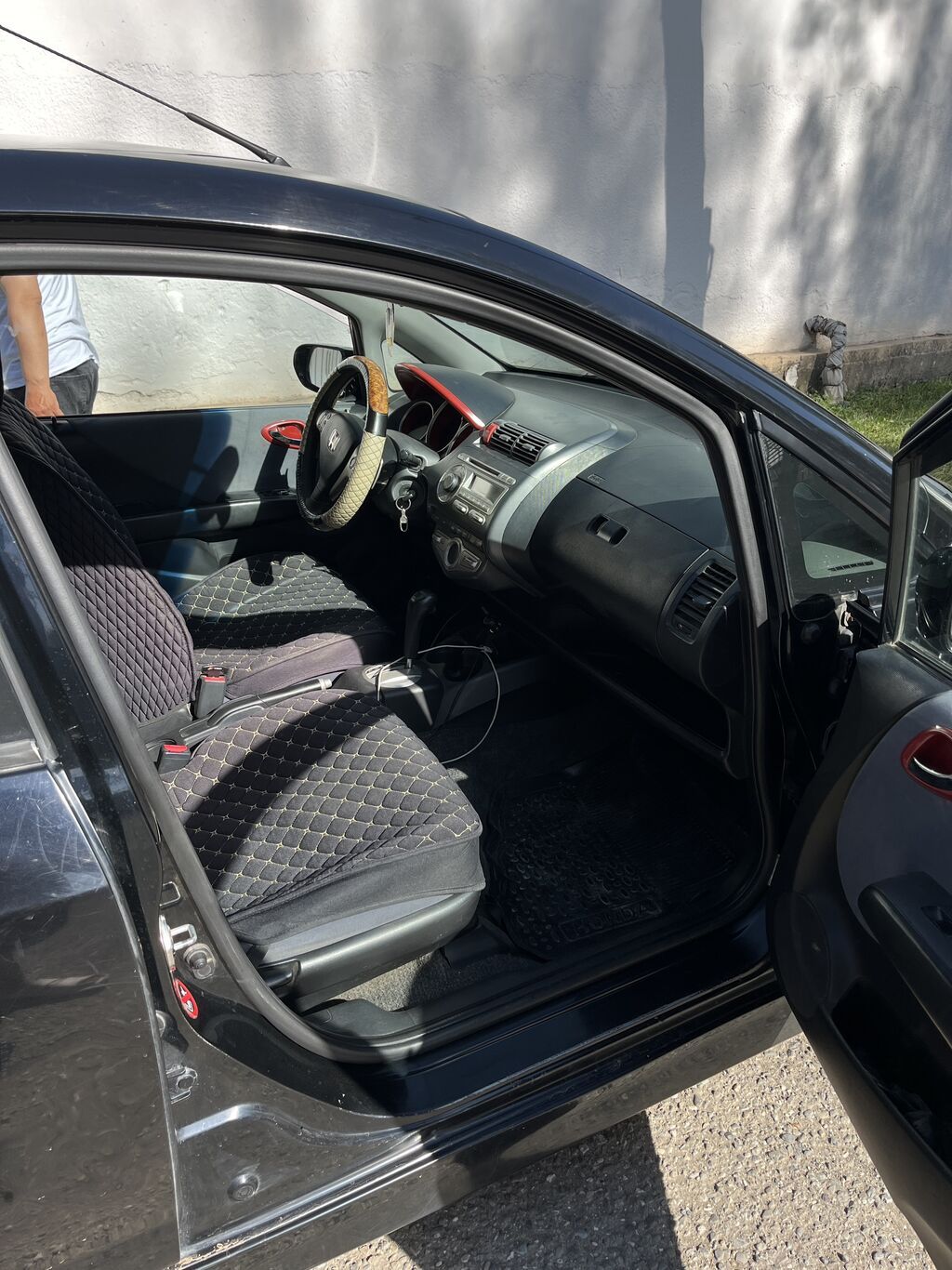 Honda Jazz: 2005 г., 1.5 л, Автомат, Бензин, Хэтчбэк: фото 8