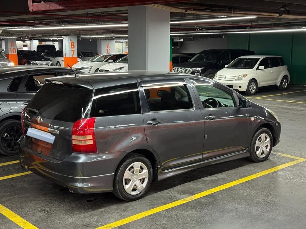 Toyota WISH: 2004 г., 1.8 л, Автомат, Бензин, Минивэн: фото 3