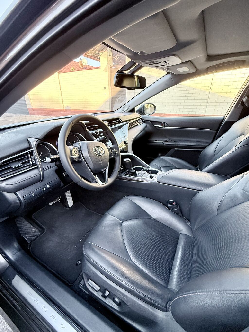 Toyota Camry: 2018 г., 3.5 л, Автомат, Бензин, Седан: фото 8
